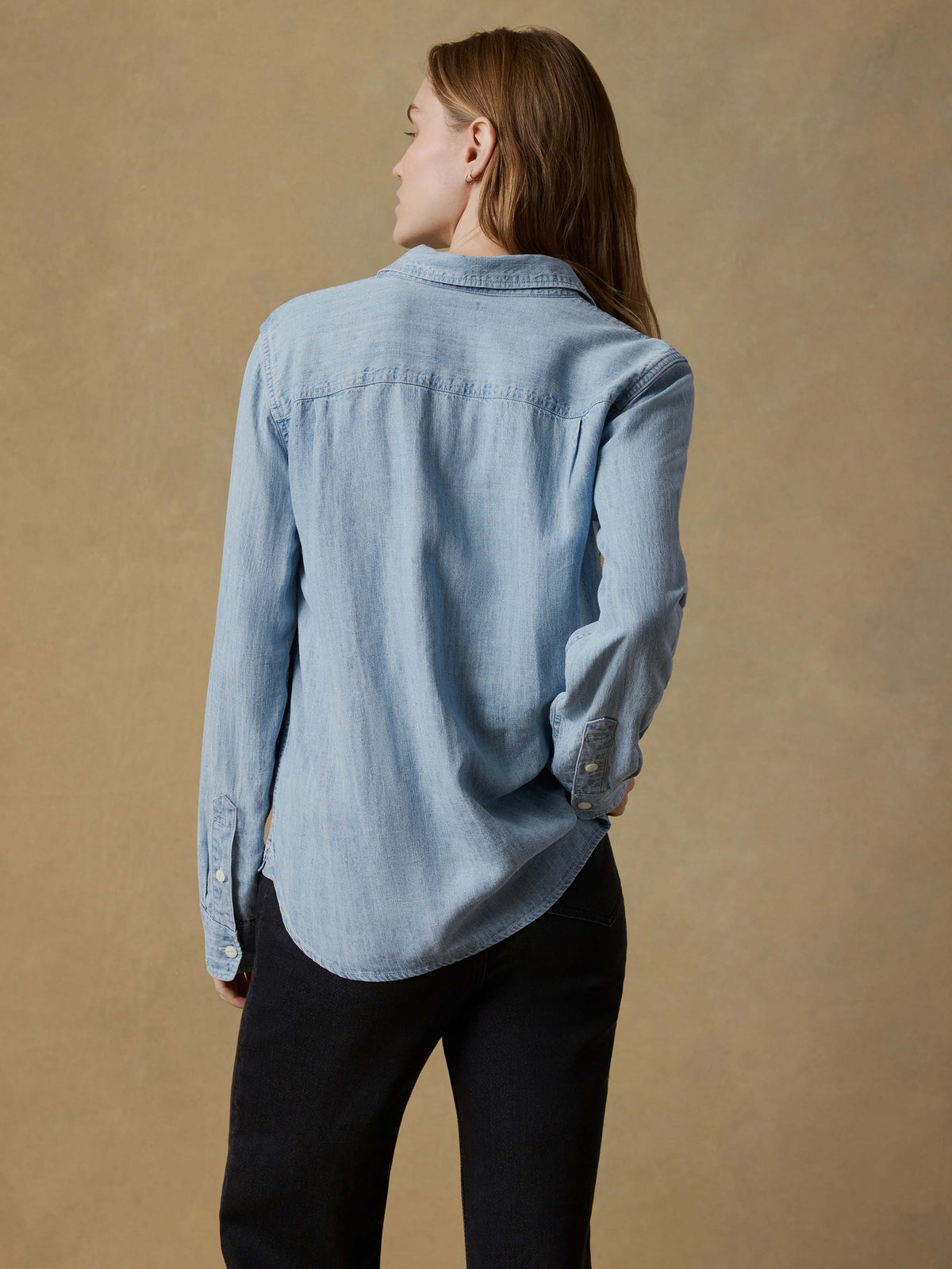 | Tried & True Chambray Classic Shirt - Mid Wash | Faherty Brand