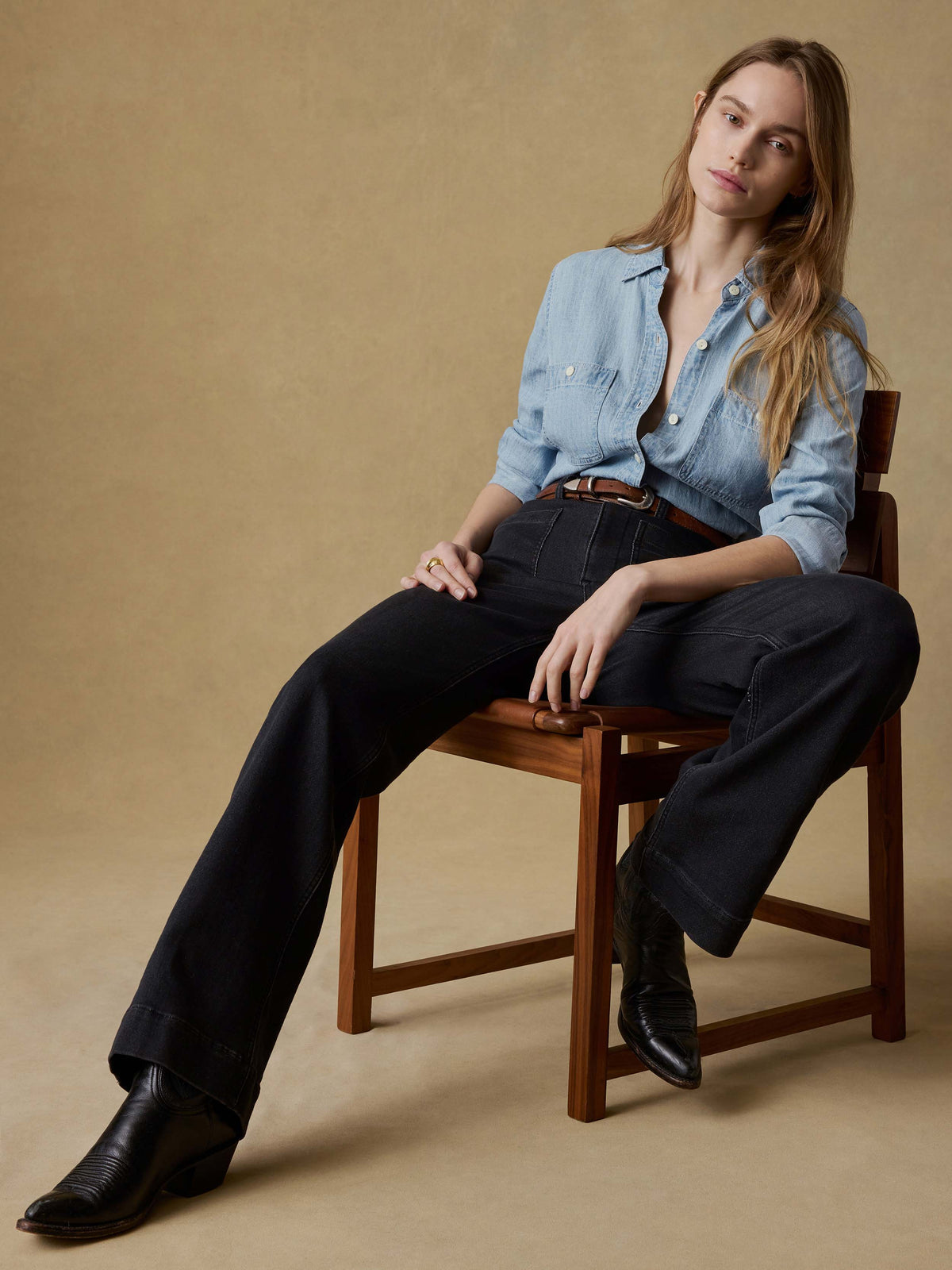 | Tried & True Chambray Classic Shirt - Mid Wash | Faherty Brand