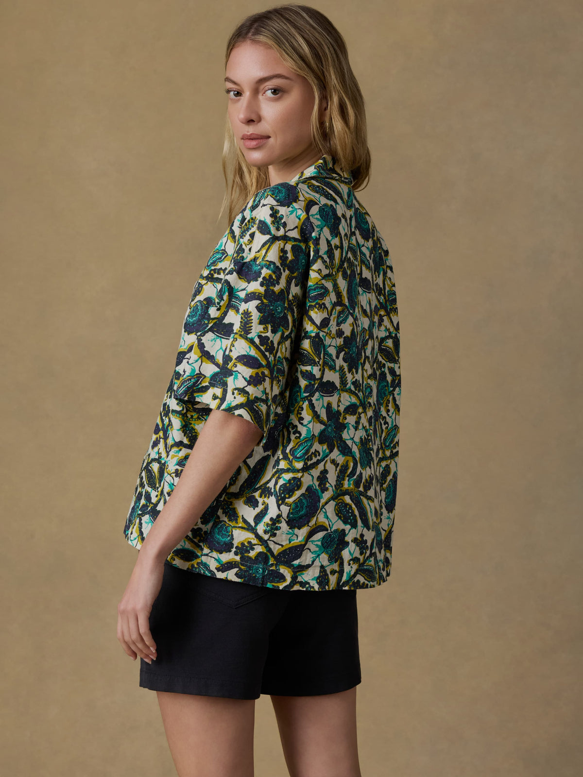| Montecito Linen Relaxed Camp Shirt - Tropics | Faherty Brand